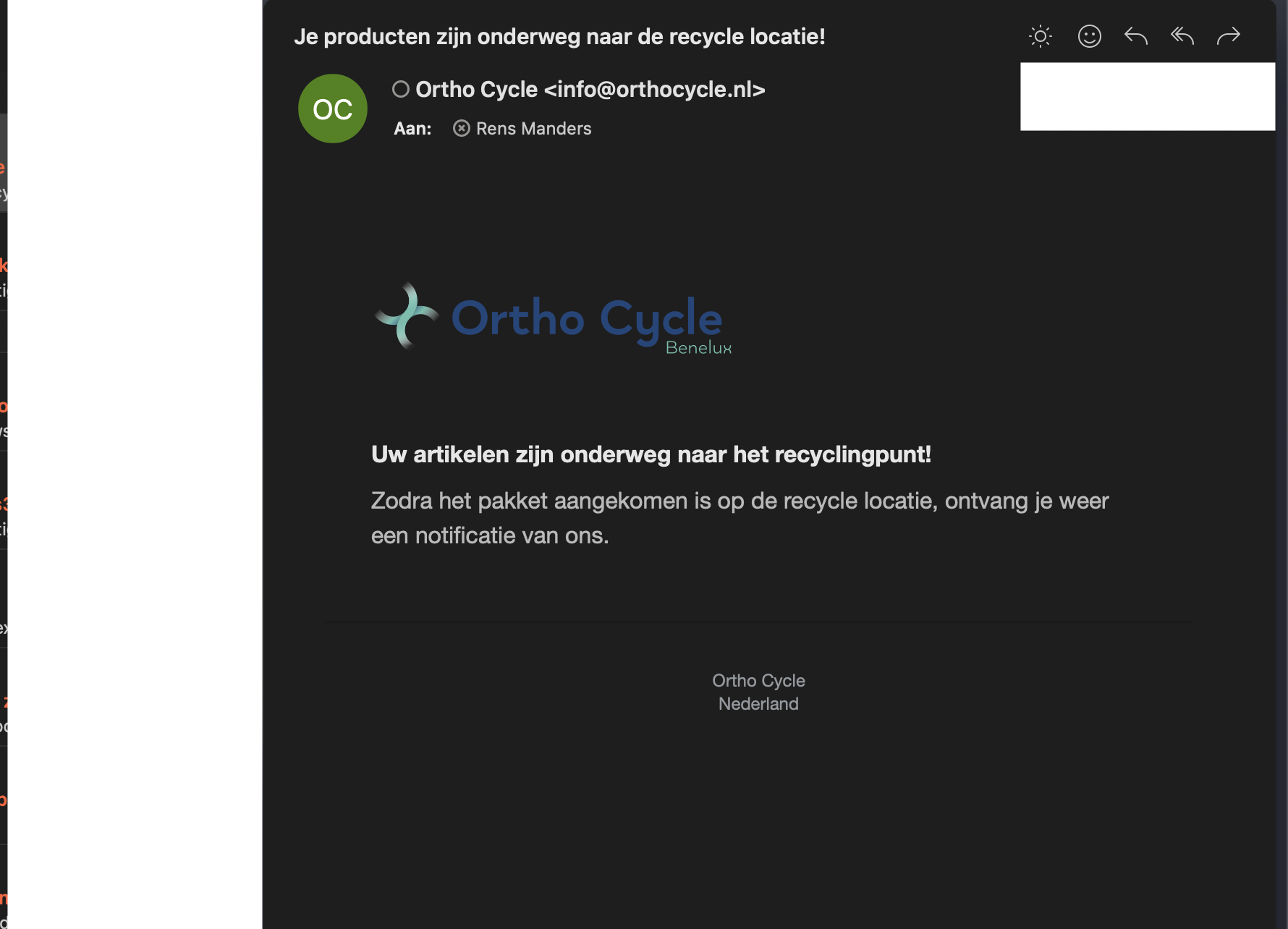 Hoe de e-mail eruit ziet die automatisch naar de klant wordt gestuurd wanneer de status van een opdracht verandert.